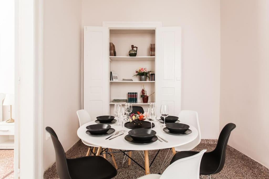 Апартаменты Splendid Full 5Bdr/3Bath/2Kitchens Mansion In Ath Афины Экстерьер фото